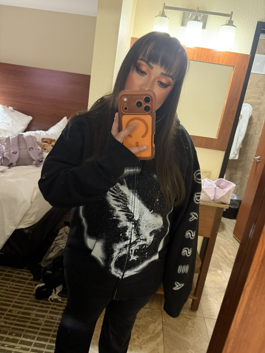 ★𝓃𝒾𝓃𝒶★ tweet media