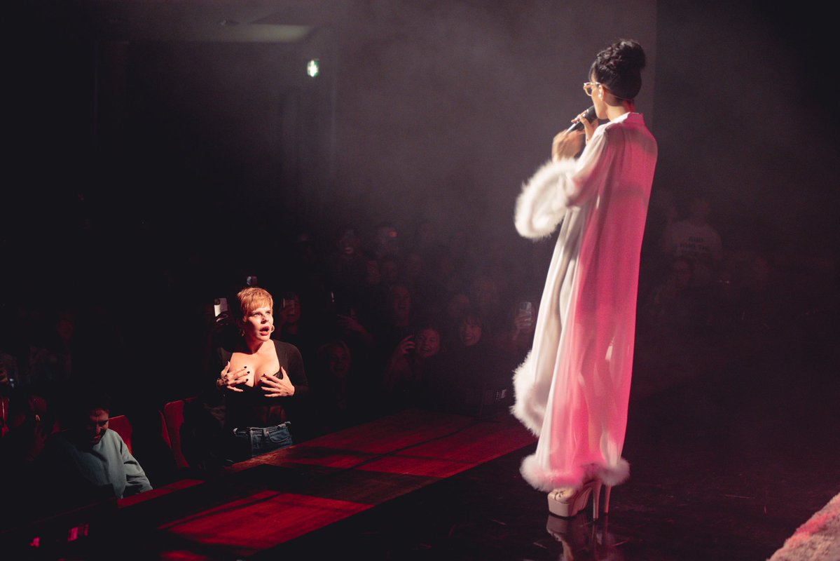 Lily Allen tweet media