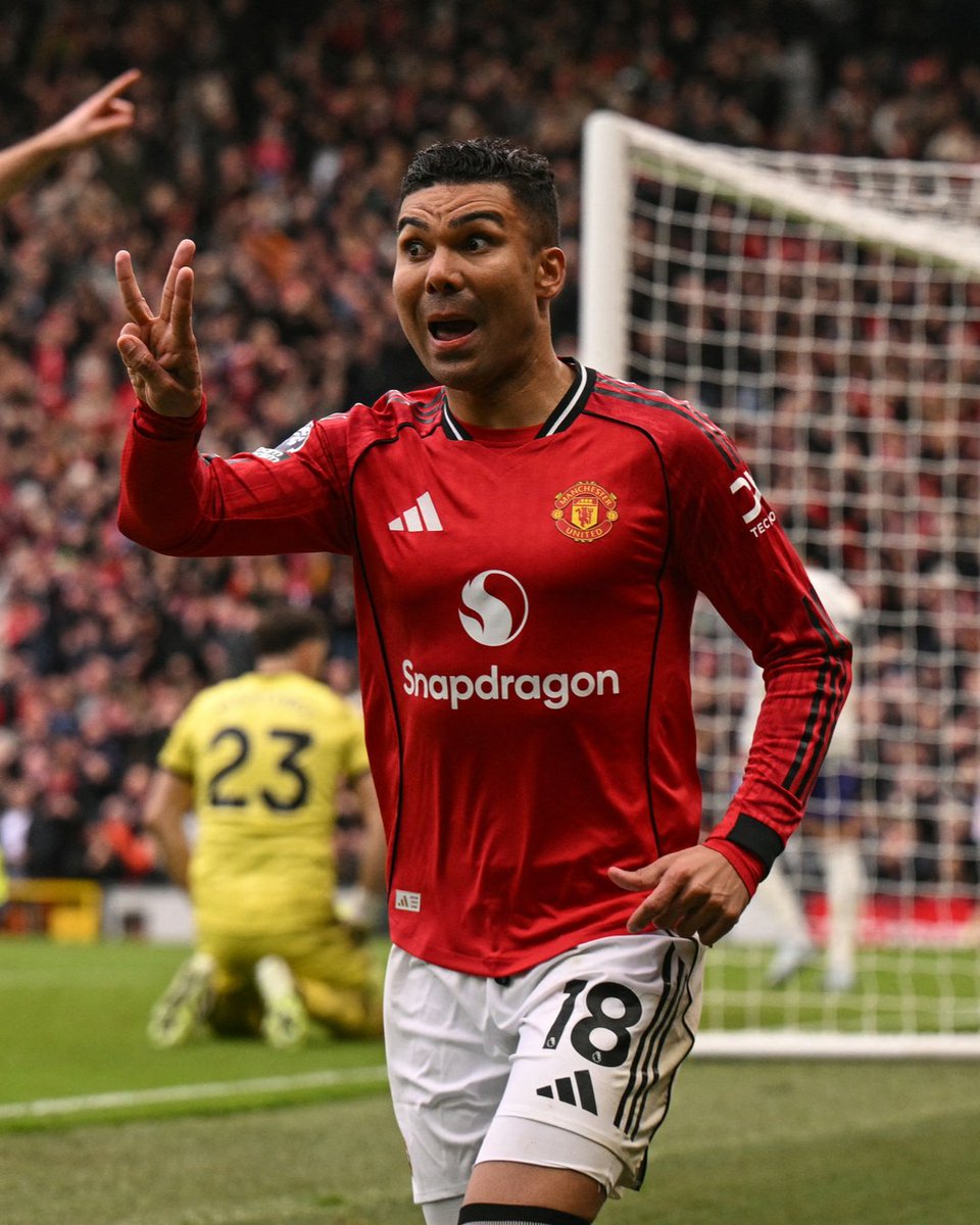 Bruno Fernandes with the set-piece, Casemiro with the header 💥

The Brazilian nets his seventh goal of the season to put <a href="/ManUtd/">Manchester United</a> ahead against Aston Villa 🇧🇷