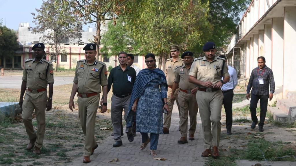 DM / DEO Banda tweet media