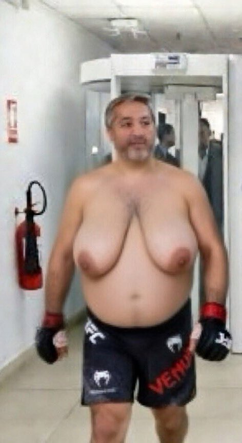 Aquí les tengo un nuevo peleador <a href="/UFCEspanol/">UFC Español</a> <a href="/ufc/">UFC</a> 
El Teton leguleyo ,cokecolabag <a href="/ramirogarciaf/">𝐑𝐚𝐦𝐢𝐫𝐨 𝐆𝐚𝐫𝐜í𝐚 𝐅</a> #Ecaudor