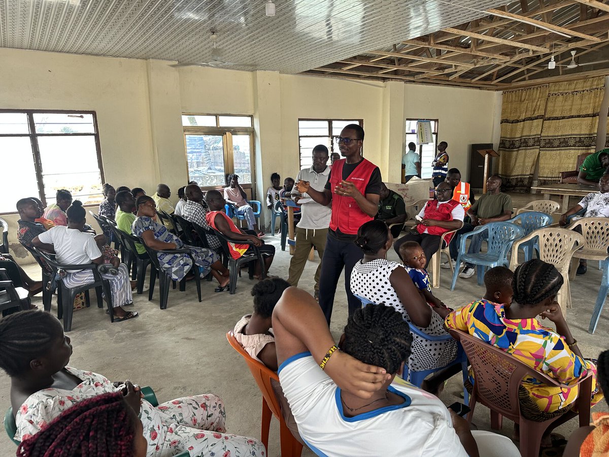 WHROGHANA tweet media