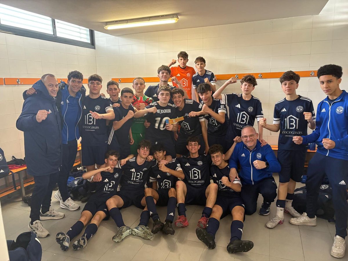 C.F. CRACKS tweet media