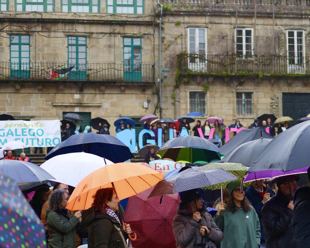 bngbrion's tweet photo. 🤩 Nota: mención de seu merece o traballo ‘made in Brión’ das letras QUEREMOS GALEGO - LINGUA VITAL XA que se poden apreciar en varias instantáneas. Un traballazo que puidemos coñecer, en primicia, hai xa un aniño no noso concello! https://t.co/wlSY9bJtzt
