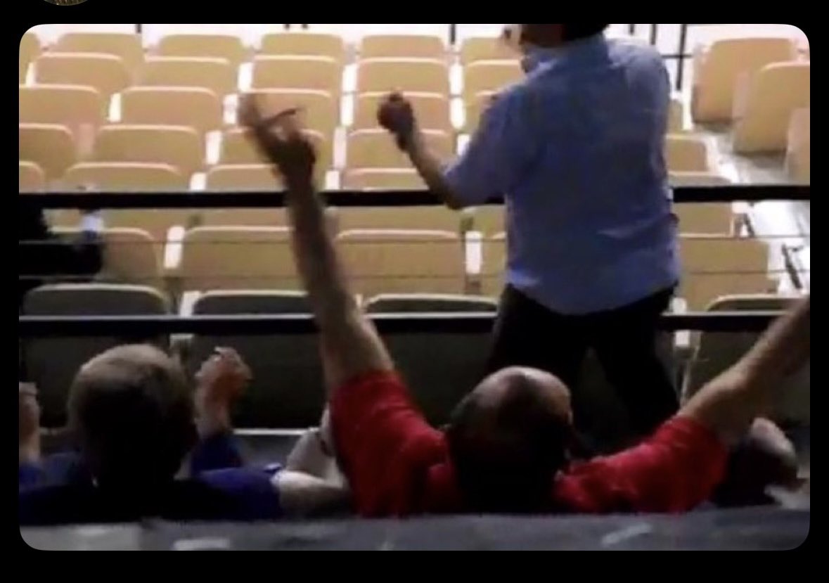 ΑρλουμΤορλουμ tweet media