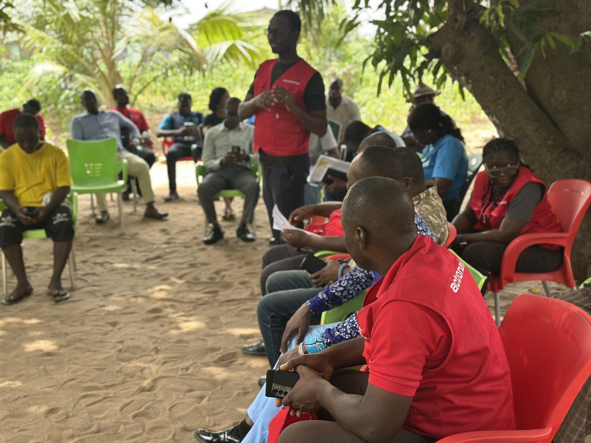 WHROGHANA tweet media