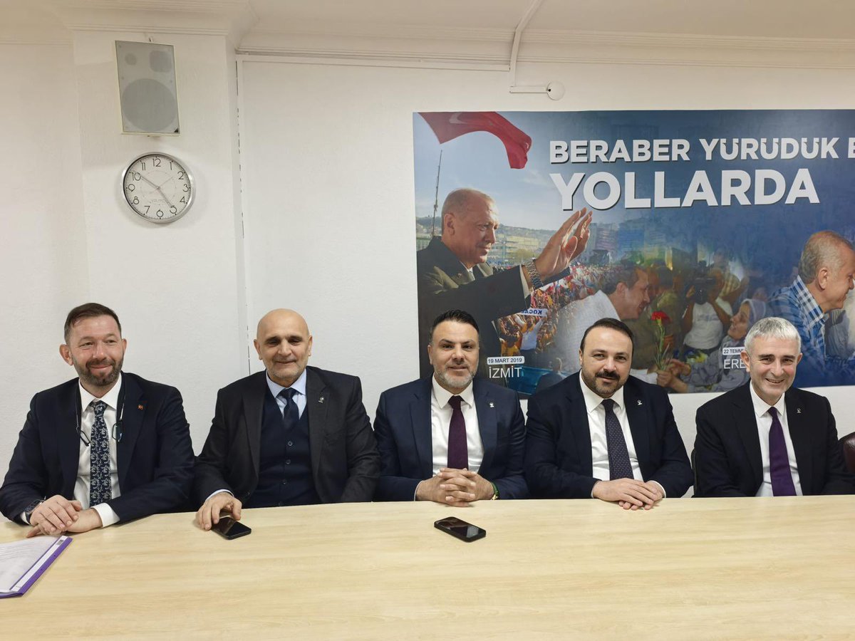 erhansaridede's tweet photo. Genel Merkez Teşkilatlanma Başkanımız ve Yalova Milletvekilimiz Sayın Ahmet Gümüş’ün teşrifleriyle, İl Başkanlığımızda istişare ve değerlendirme toplantımızı gerçekleştirdik.

#akparti #akkocaeli #akçayırova https://t.co/UFxXKLhht2