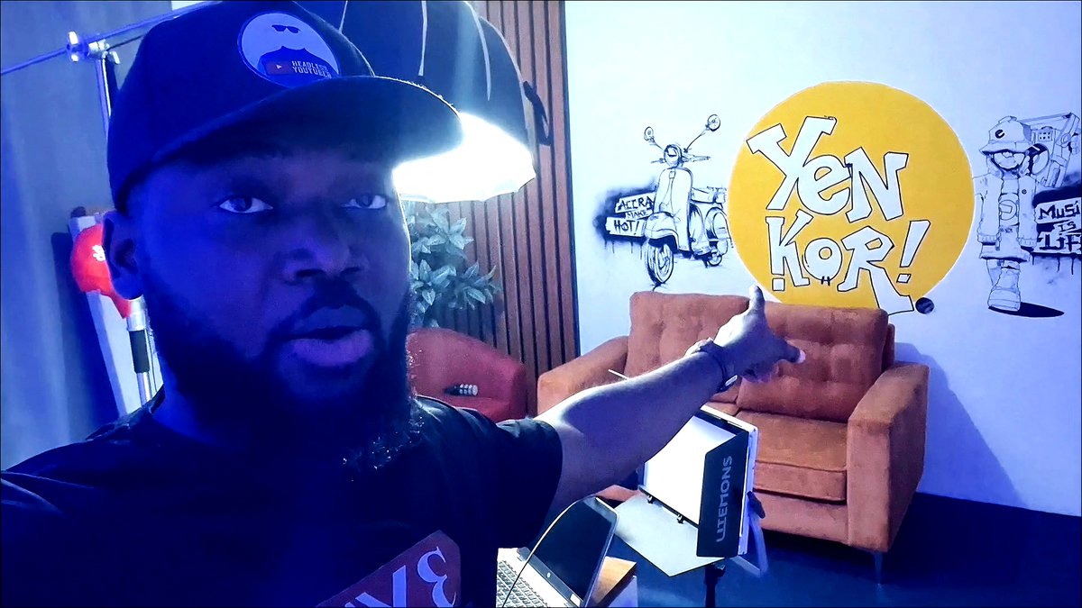 Headless YouTuber tweet media