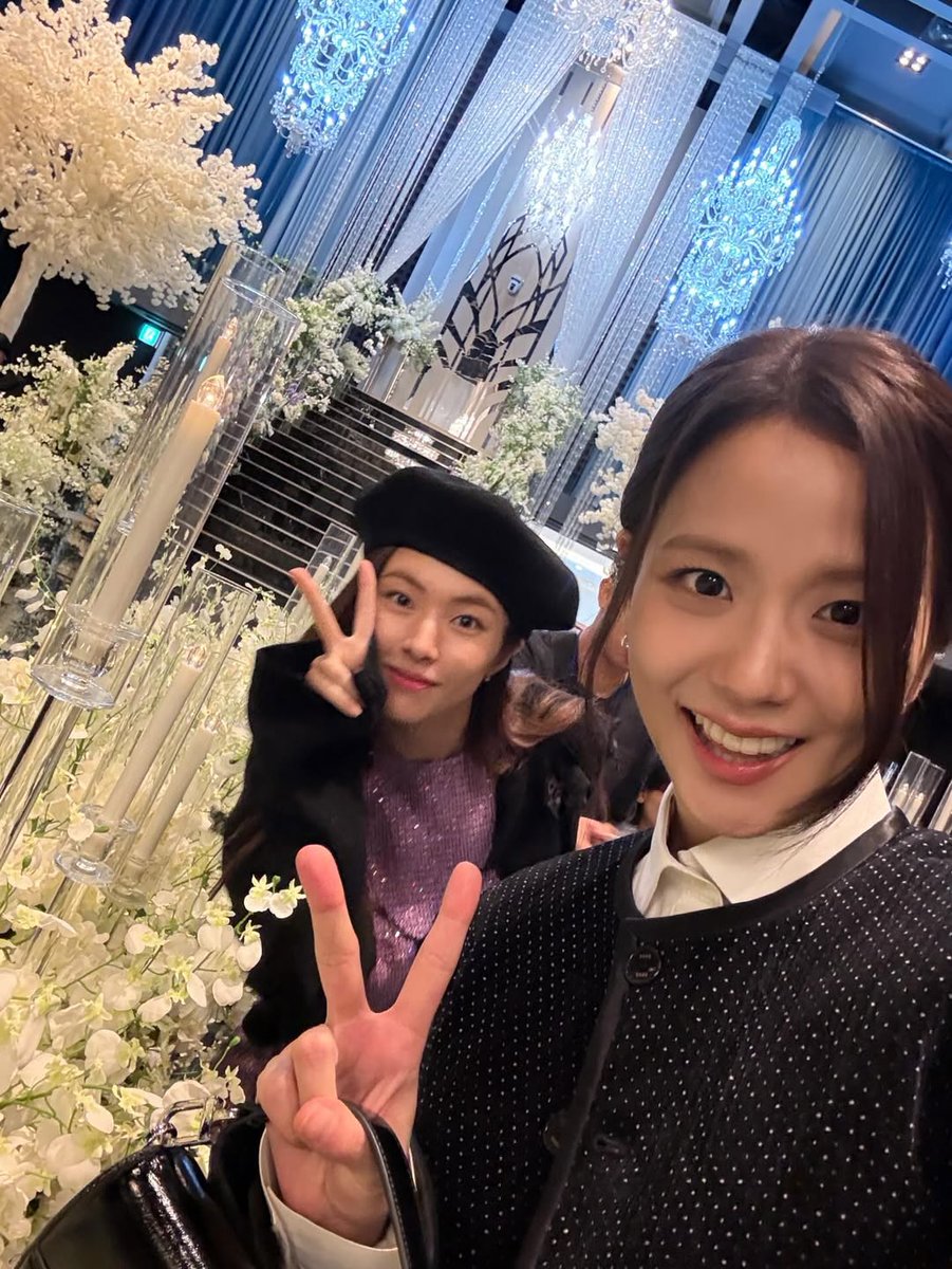 Jisoo Interactions tweet media