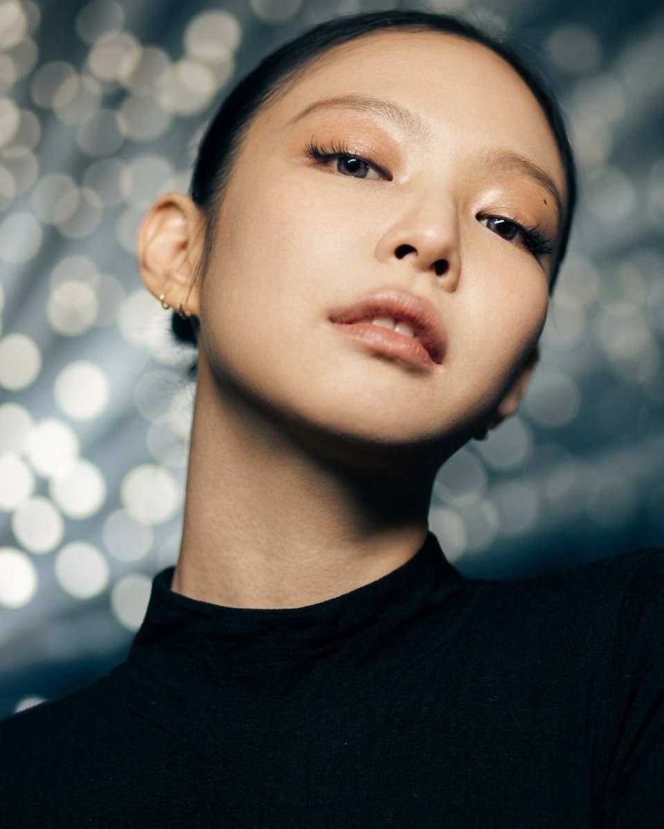 추종자 tweet media