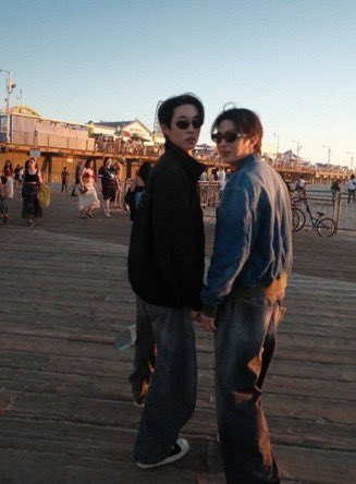 Taryn_Westie🍷🍓is (REST) tweet media