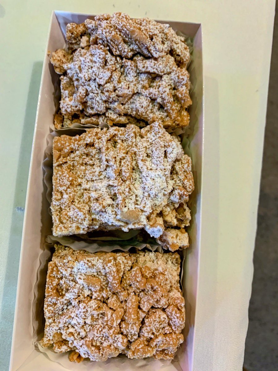 Lucy’s Pastry Palace tweet media