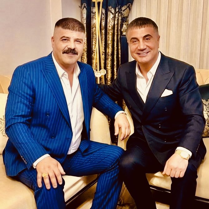 Kurtogluiso's tweet photo. Abim o güzel Yüregüne Kurban olurum abi ALLAH NASİP EDECEK BİLİYORUM ELBET BİR GÜN O Güzel Ellerinden öpeceğim inşallah @sedat_peker @memleketyoutube 
#ilberortaylı #allahuakbar #SEDATPEKERREİS #ömrüngüzelolsun https://t.co/2rOqLXw2GY