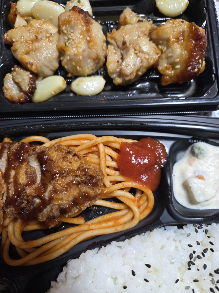 omotetakaton's tweet photo. 肉弁当😄 https://t.co/i6Nq2tNeRn