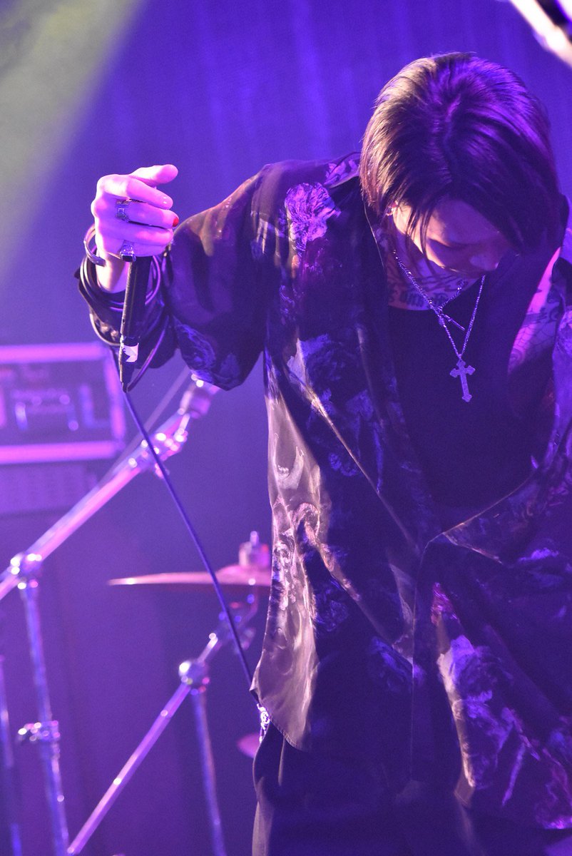 TAKURO_4xxERRORCODE tweet media