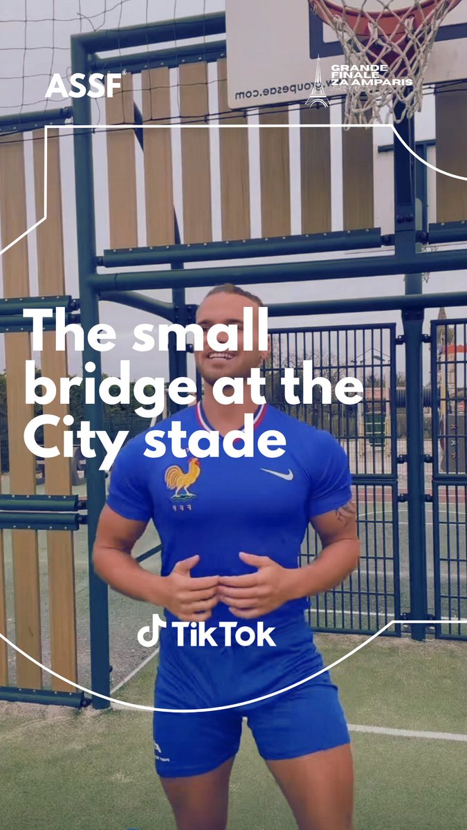 ASSFOOTBALLcom's tweet photo. Masterclass ✨️ 

The small bridge at the City stade 😱 

Partenaire Officiel | @zaam_shops | @tiktok_us 
#ASSF #Streetfootball #Citystade https://t.co/sYJg7uoEpo