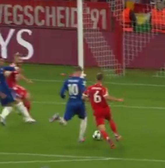 Kay Bee CFC 🐝 tweet media