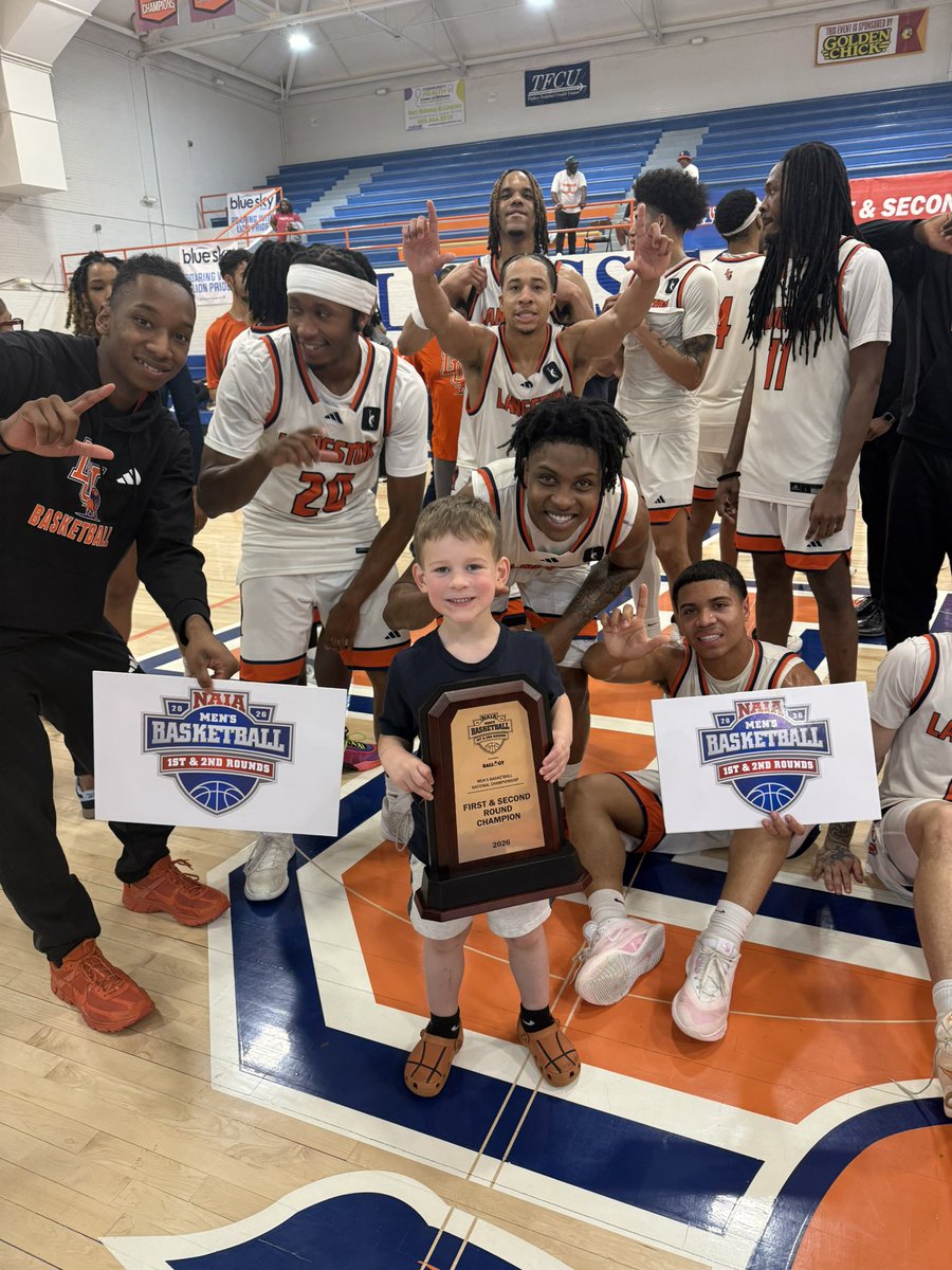 Chris Wright tweet media