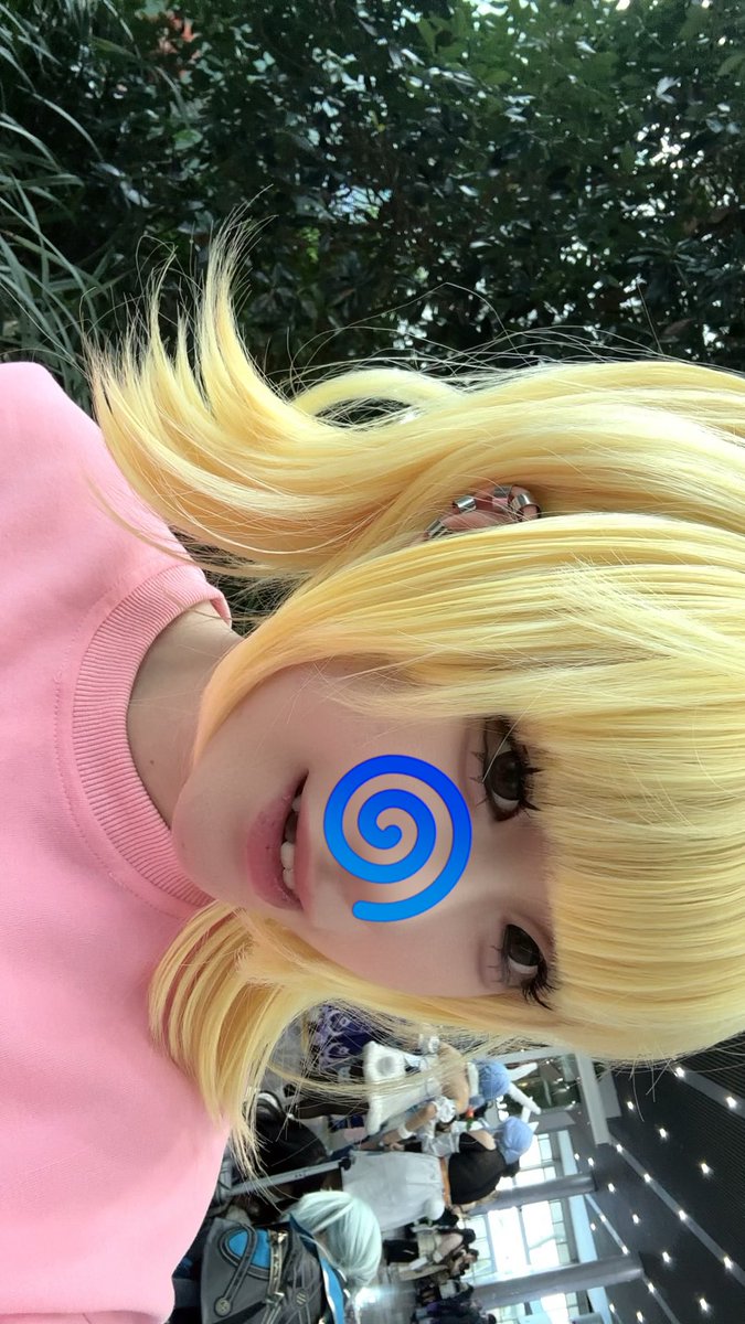 나름 피어싱 주렁주렁 하고갓는데 사진에 하나도 안찍혔어😭