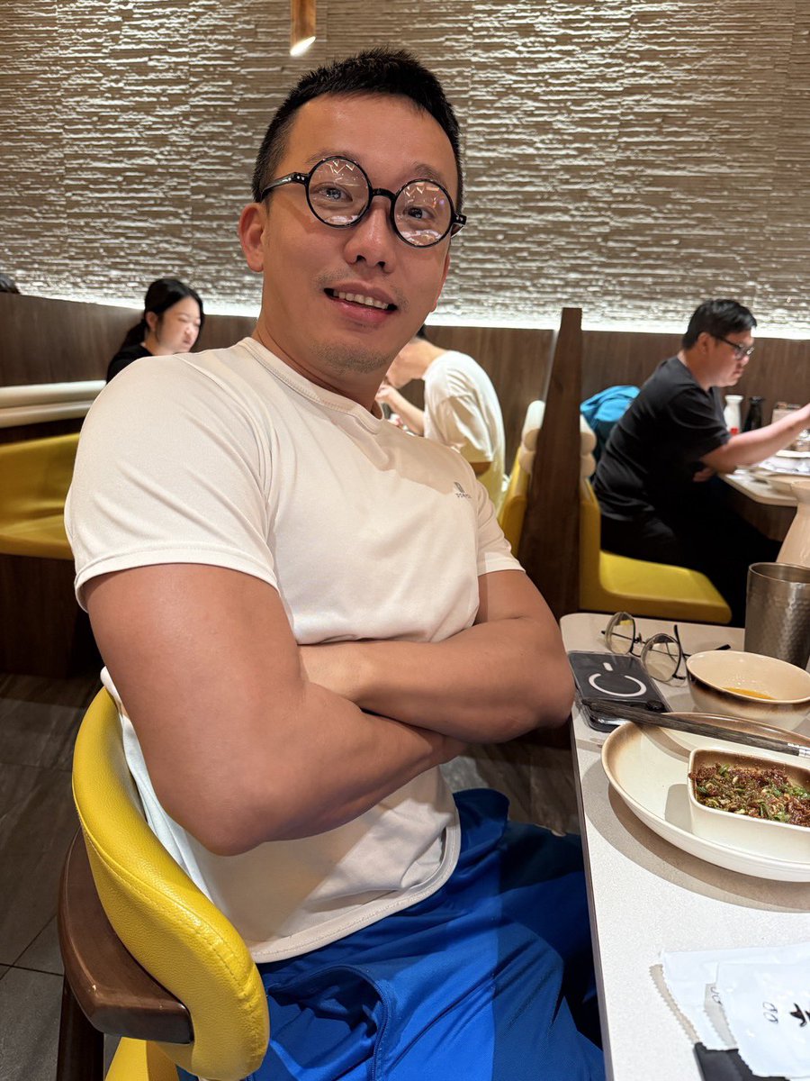 Mini Wolf tweet media