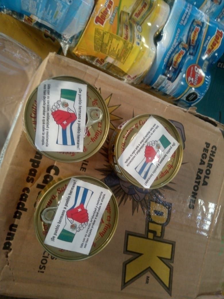 MincinCuba's tweet photo. 🚛En la jornada del sábado transportistas y mayoristas continuaron la operación de descarga, distribución y recepción de los donativos enviados por el hermano pueblo y gobierno de México.

#CubaNoEstáSola #ComercioCuba https://t.co/4twsCzRJSK