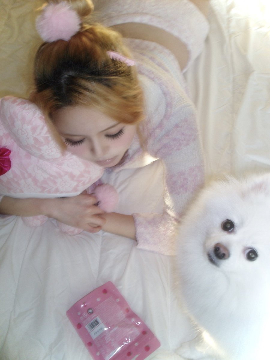 에샤 (@exiasya) on Twitter photo 