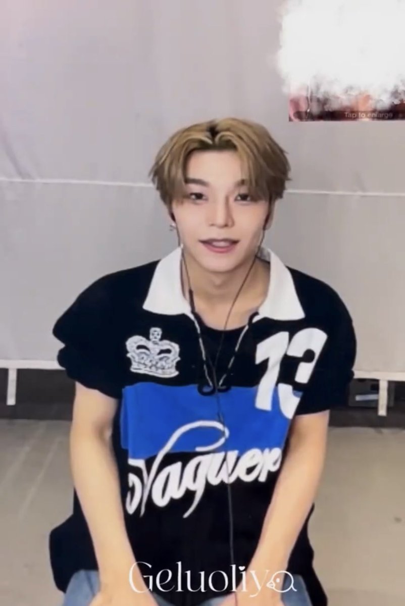 𝗺𝗼𝗹𝗹𝘆 tweet media