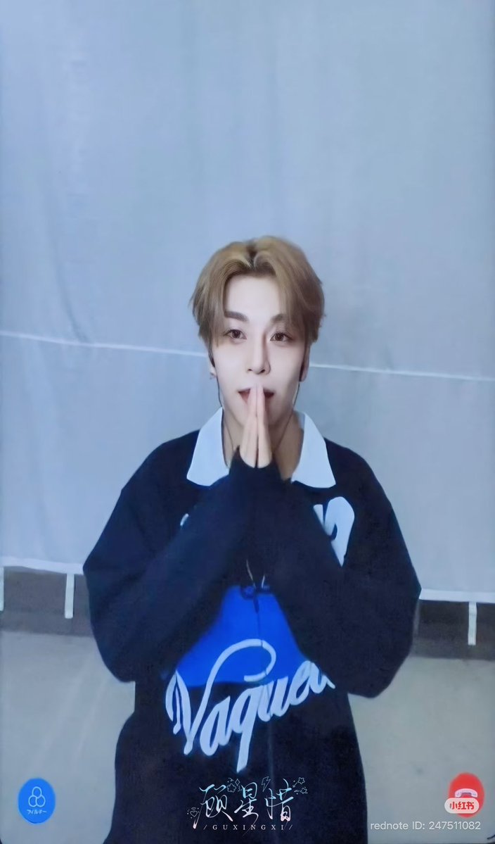 𝗺𝗼𝗹𝗹𝘆 tweet media