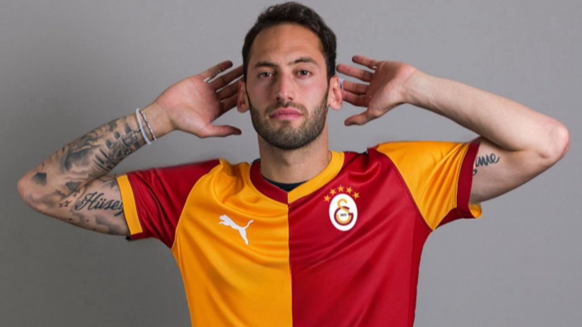 GalaZoneTR's tweet photo. Calciomercato'da yer alan habere göre; Inter, sezon sonunda Hakan Çalhanoğlu'nu satmayı düşünüyor. https://t.co/noPxJ1d1yT
