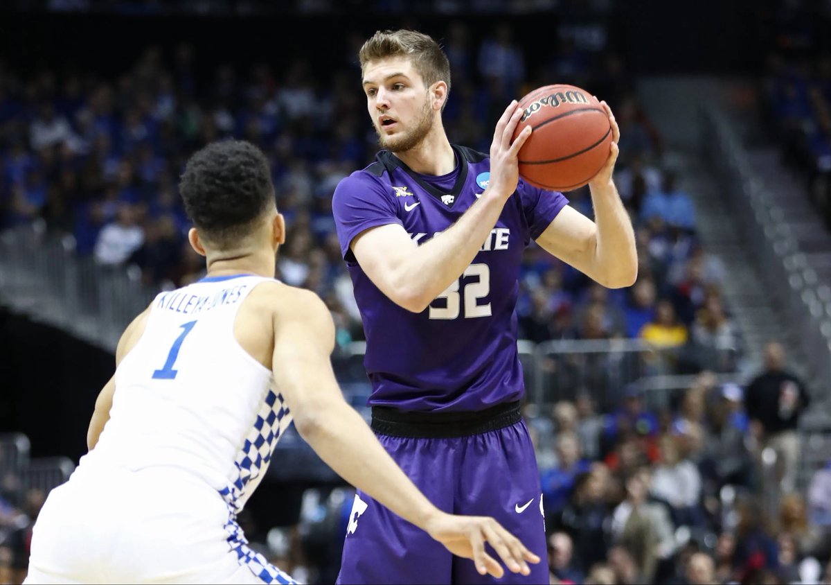 Cavs Lead tweet media