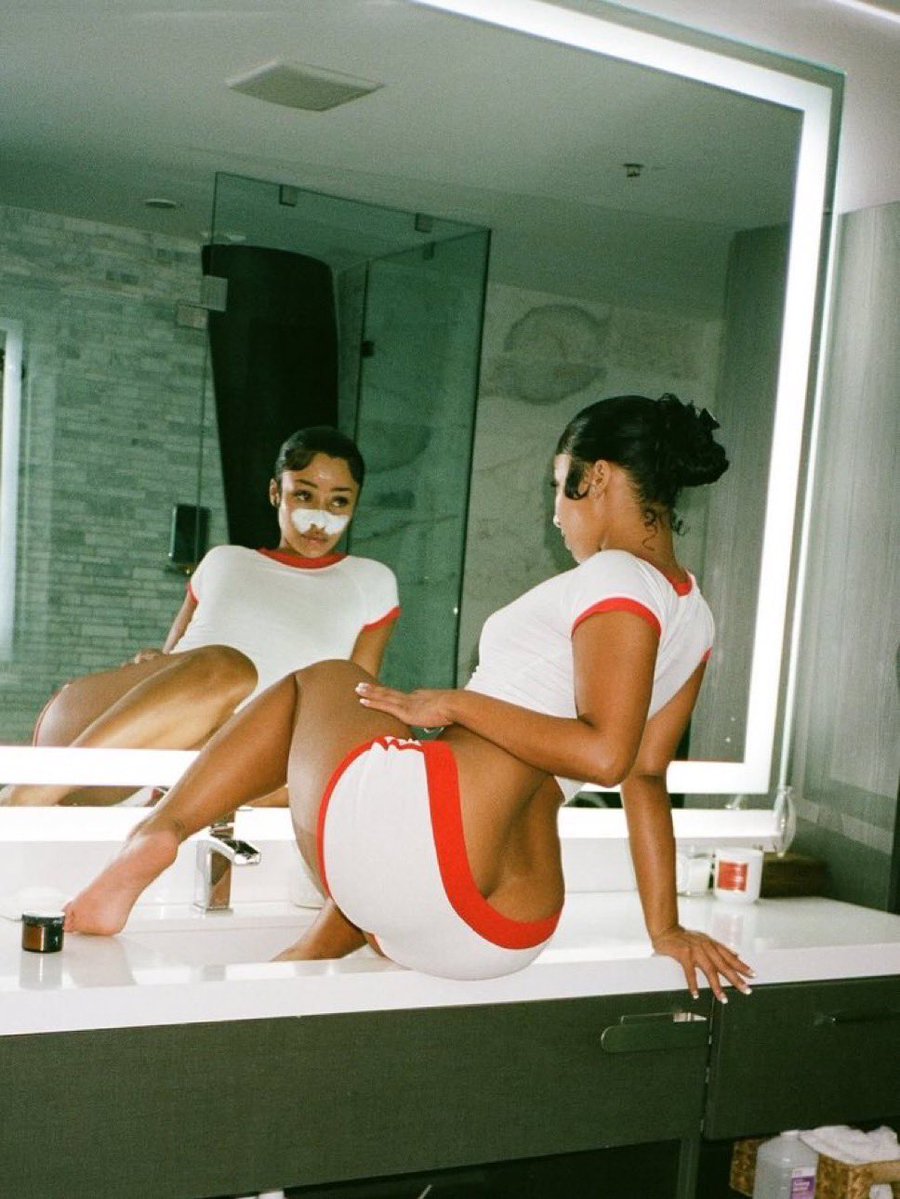 Ɀ₳ĐĐɎ tweet media