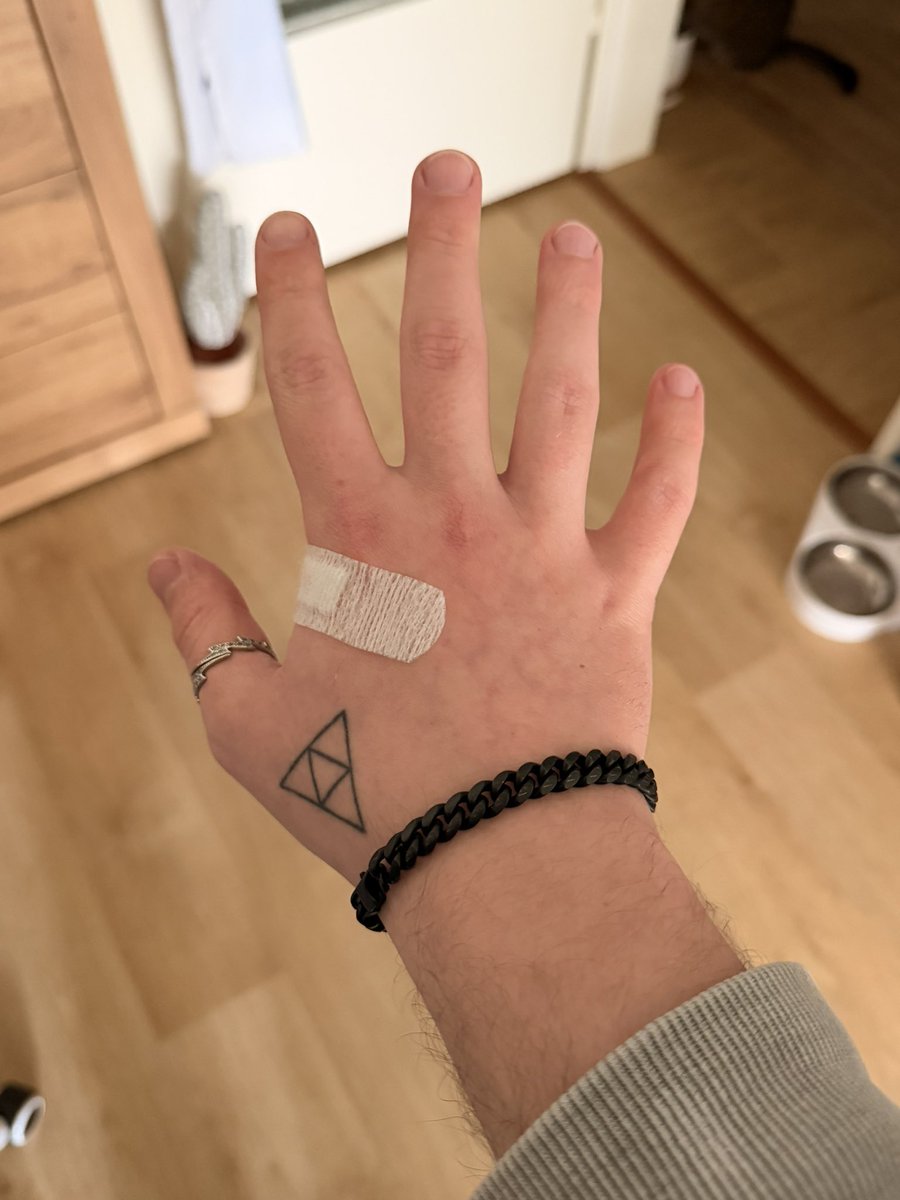 GOSHI 👻💜 @DOKOMI2026 tweet media