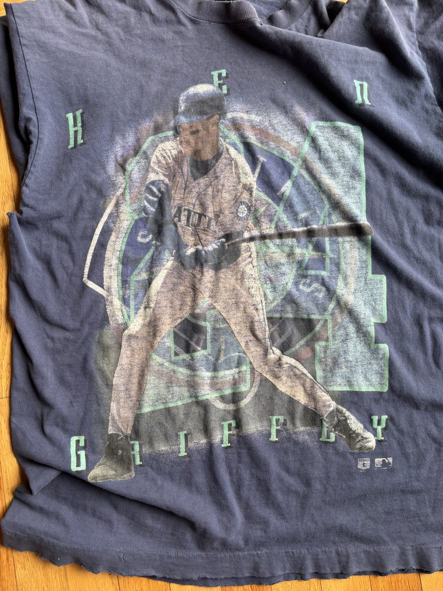 Carlo Gambeezos tweet media