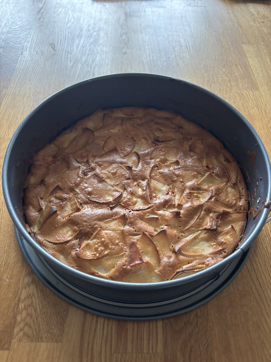 виктор, можно просто виктор tweet media