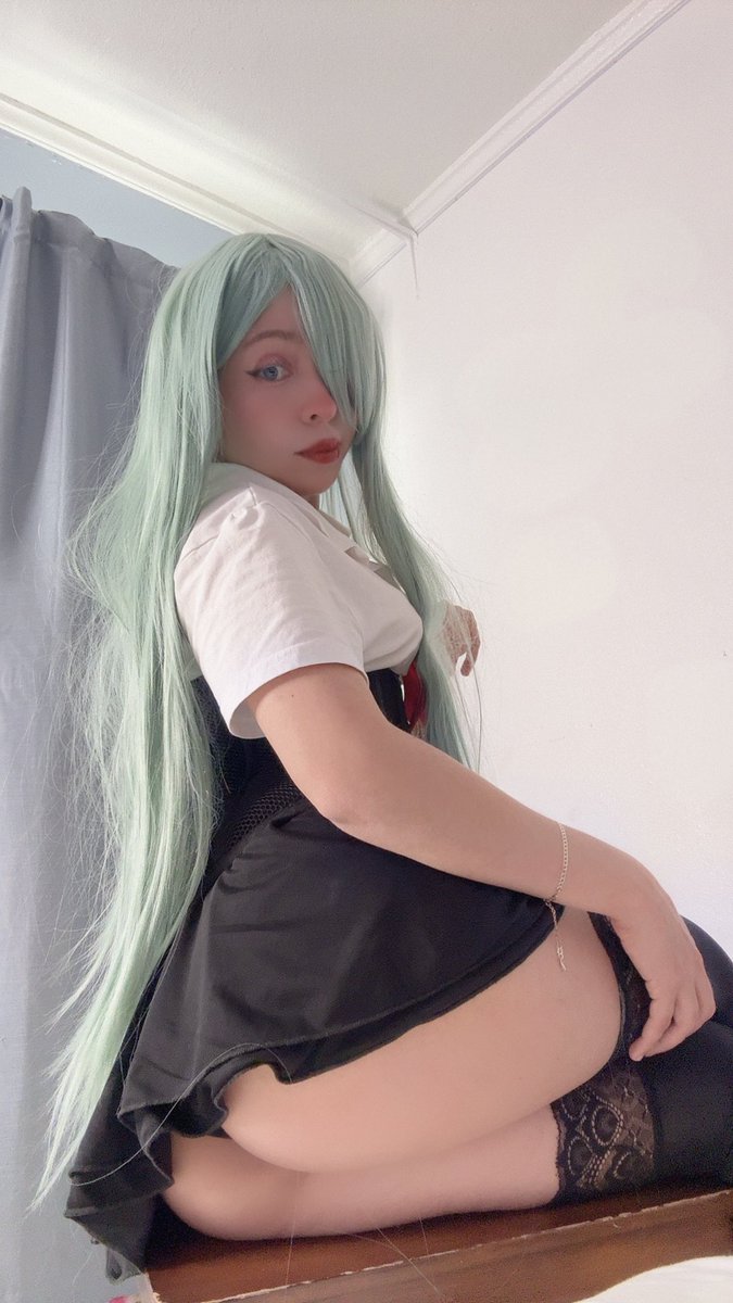 miniakanee tweet media