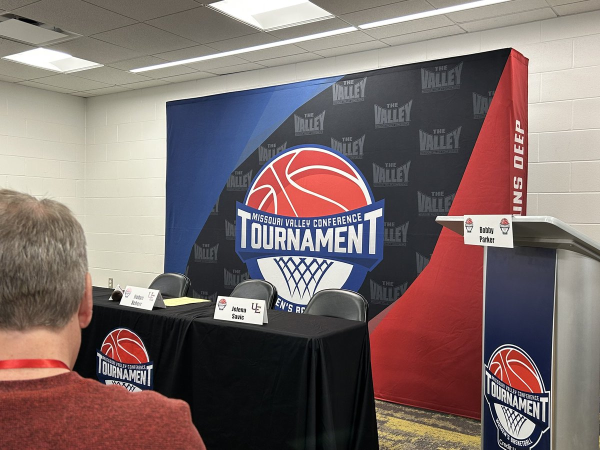 shawnkenney59's tweet image. Started #champweek Monday in Pensacola and now finish champ week in Iowa today with @MVCsports Title game.  1 ct today @espn ESPN2