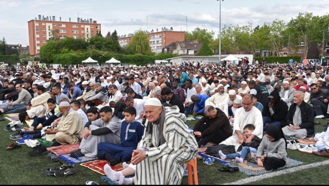 masterpoulet88's tweet photo. @yonatsunoo Logique roubaix est sous califat islamique https://t.co/VKmUEugAvd