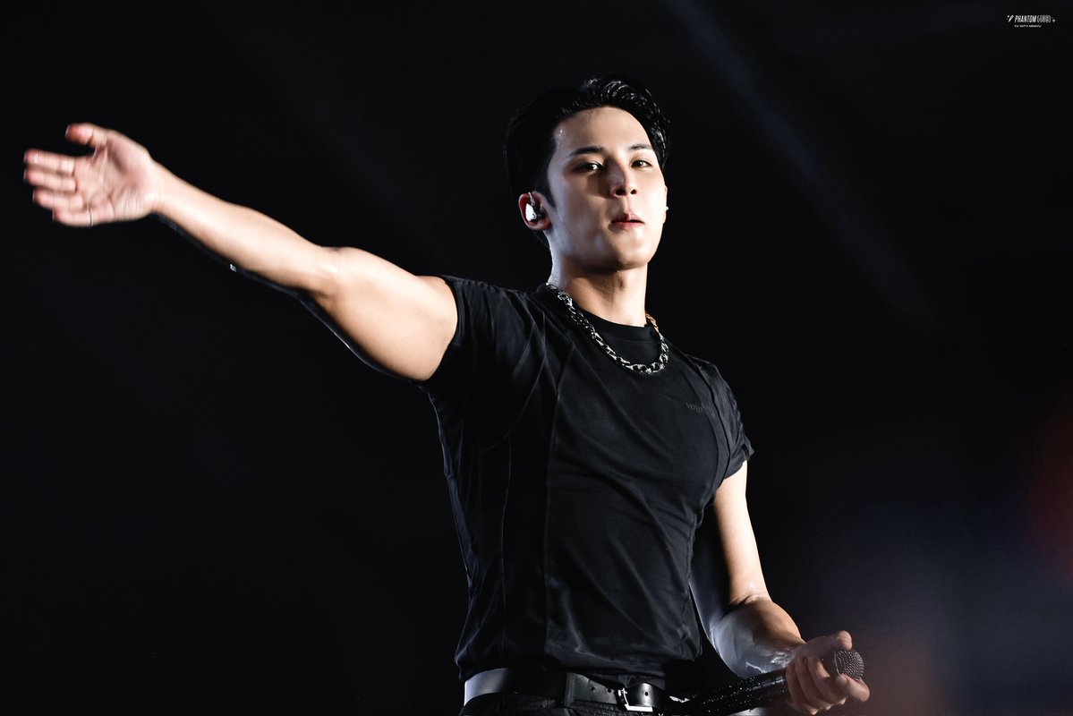 𝐏𝐡𝐚𝐧𝐭𝐨𝐦 𝟒𝟎𝟔 tweet media