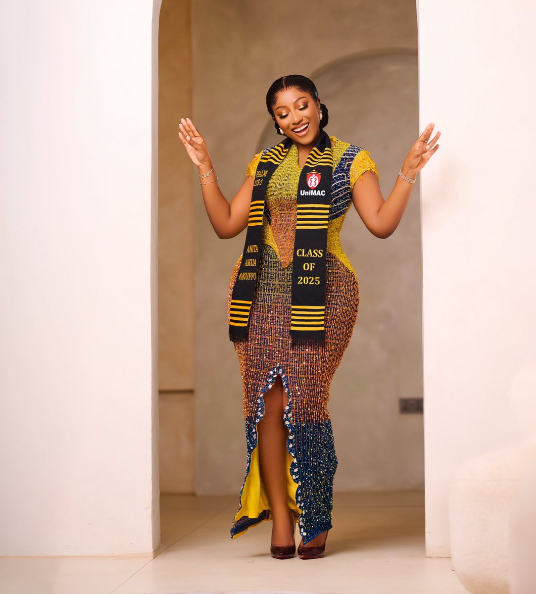 Anita__Akuffo's tweet photo. A little pop of color and beauty for the TL🥰
Wearing: Adjoa Yeboah Clothing https://t.co/xALoV1UVf3