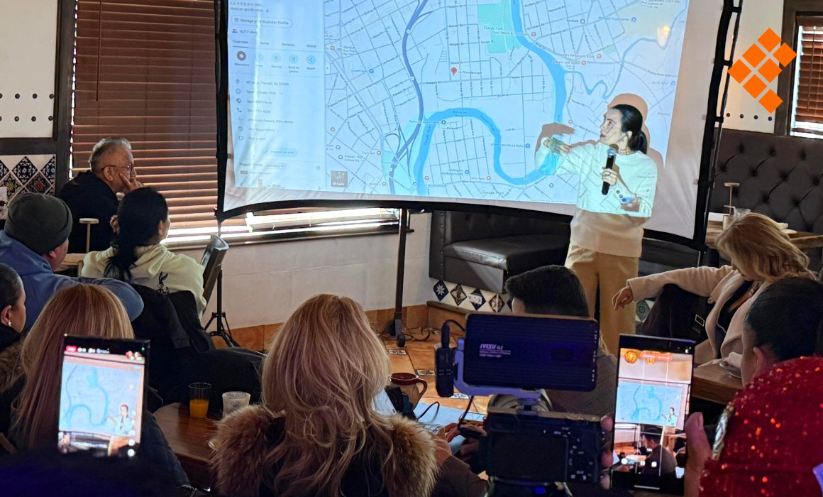 HispanoQ's tweet photo. #Negocios 🤝🏻 | 📸 Quadratín Hispano está presente en el lanzamiento oficial de Crowdy, una nueva aplicación móvil diseñada como un directorio digital dinámico para conectar a pequeños negocios con turistas y locales durante el Mundial 2026.
#Crowdy #Mundial2026 #App #Tecnología #QuadratínHispano