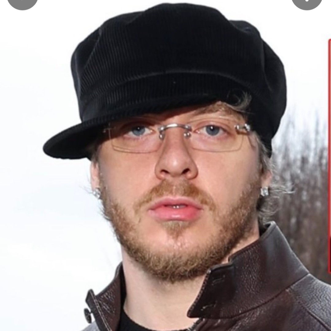 {{{MEANWHILE 3.0}}}, (parenthetical descriptor) tweet media