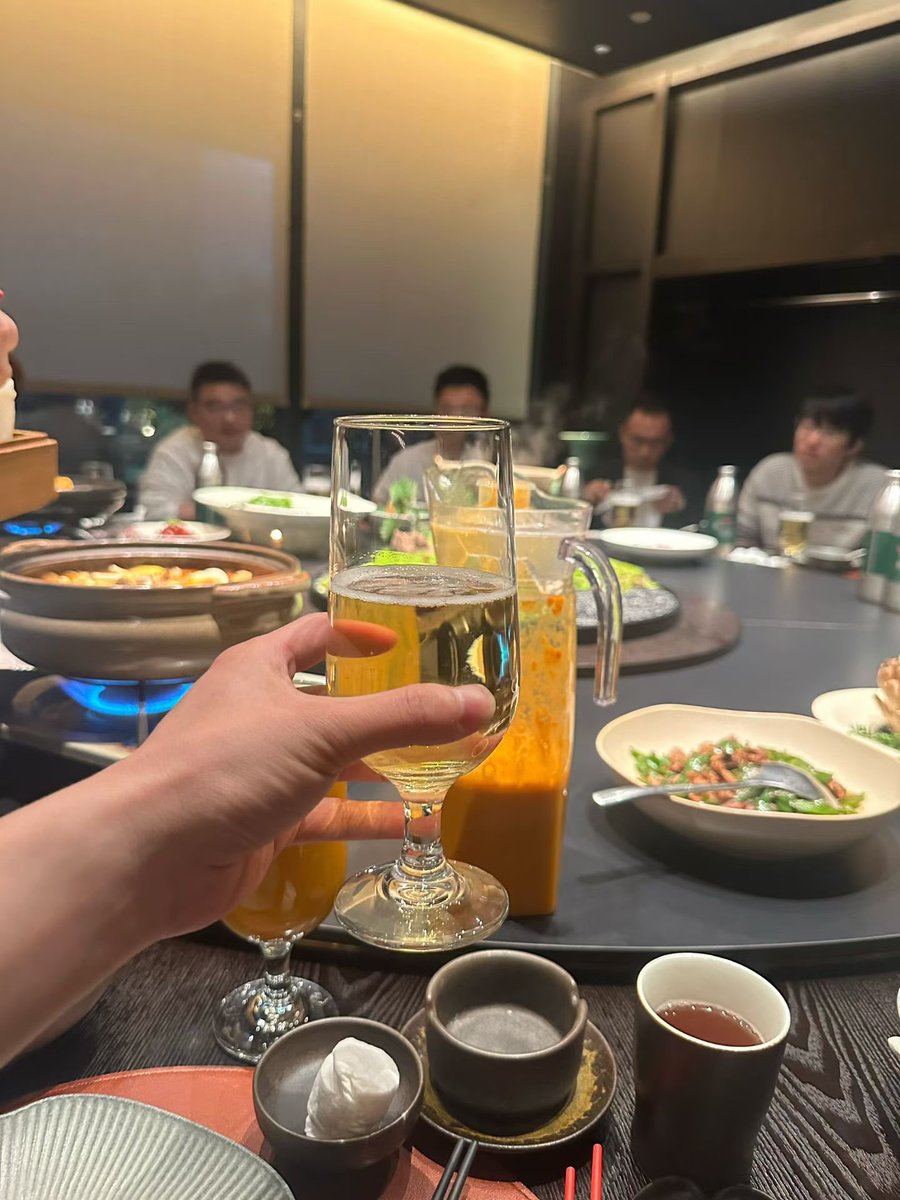 LOYAL路遥 tweet media