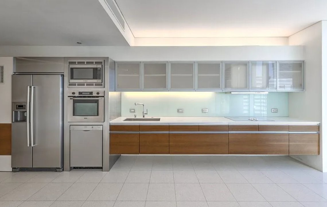 Chris Holmes tweet media