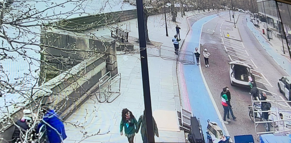 Metropolitan Police tweet media