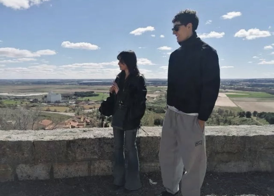 aitanavibes's tweet photo. esta es la diferencia de altura que todas merecemos https://t.co/kPIN2jmUD0