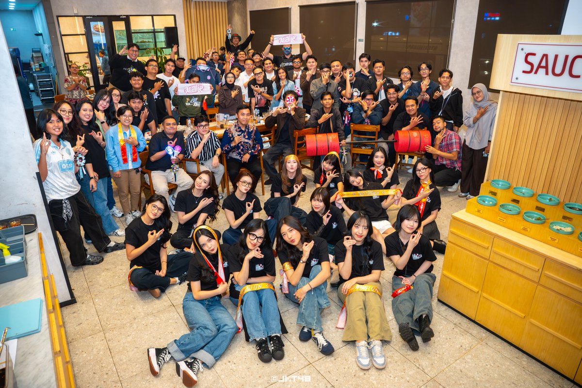 officialJKT48's tweet photo. Terima kasih untuk teman-teman yang sudah hadir dan menyalakan semangat bersama Team Passion JKT48 melalui JKT48 OFC Event “JKT48 Psychology Project: Discovering Our Love, Dream and Passion - Team Passion" 🔥

Mohon dukungannya selalu untuk Team Passion! Sampai jumpa di keseruan selanjutnya ya!🔥😎