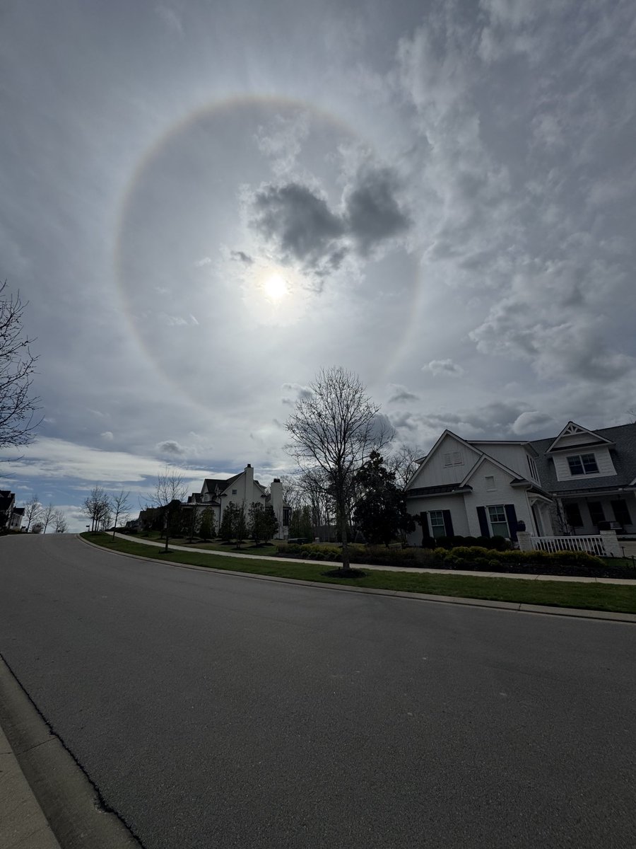 shellynotw's tweet photo. @NashSevereWx And then there’s this… https://t.co/WWZDXAMjb2