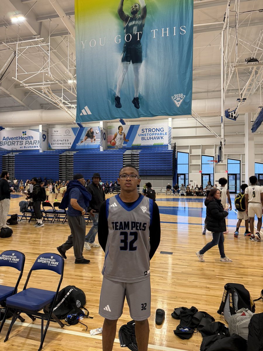 scopescouting's tweet photo. 2030 Branden Vincent | Forward | Pels Elite

Dual threat forward who impacts the game inside and out. Uses size and mobility to finish around the rim while also showing the ability to step out and score facing the basket. Active rebounder who competes on both ends and brings energy to every possession. As his handle and perimeter consistency continue to grow, his versatility as a matchup problem will keep rising.

@Jr3SSB
#Jr3SSBSouth
#ScopeScouting