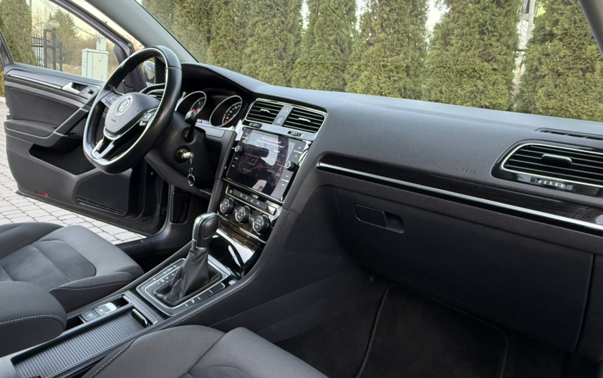 Сумний Дембель tweet media