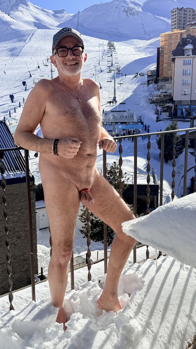 CHRIS NAT tweet media